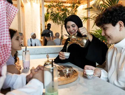 المطاعم والمقاهي