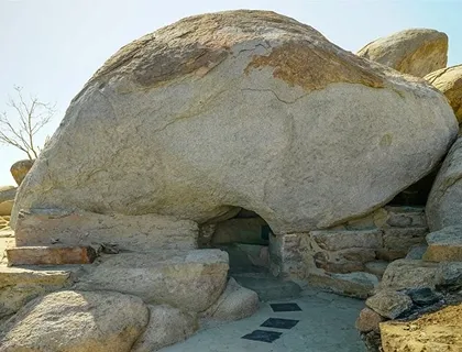 جبل وغار ثور